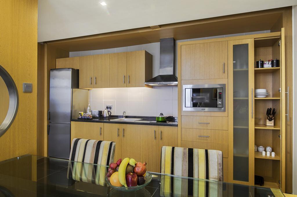 Hala Arjaan By Rotana, Deluxe Hotel Apartments Abu Dabi Dış mekan fotoğraf