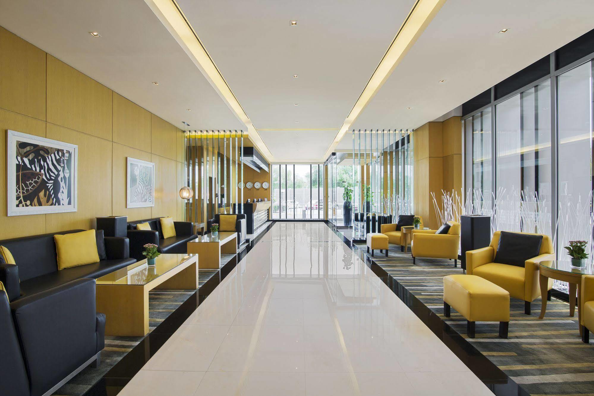 Hala Arjaan By Rotana, Deluxe Hotel Apartments Abu Dabi Dış mekan fotoğraf